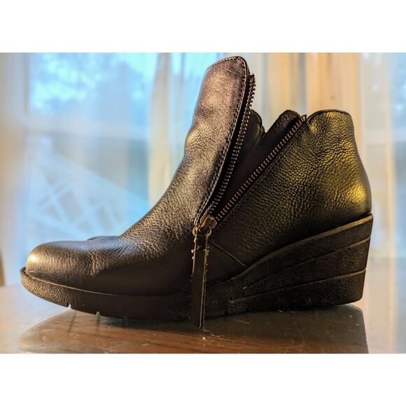 Sofft Salem Wedge Bootie - Size 9 - Picture 2 of 4